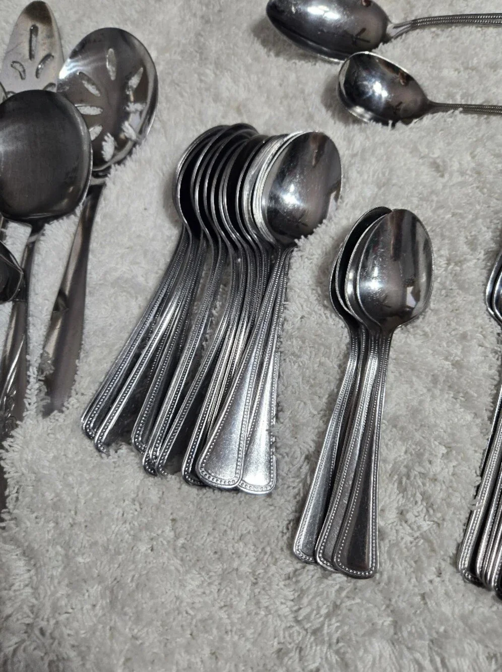 Oneida needlepoint flatware several Items used flatware